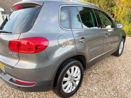 Volkswagen Tiguan 2.0 TDI BlueMotion Tech Match DSG 4WD Euro 5 (s/s) 5dr 12