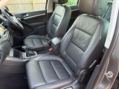 Volkswagen Tiguan 2.0 TDI BlueMotion Tech Match DSG 4WD Euro 5 (s/s) 5dr 35