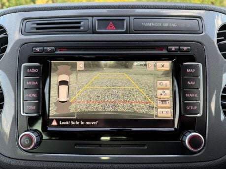 Volkswagen Tiguan 2.0 TDI BlueMotion Tech Match DSG 4WD Euro 5 (s/s) 5dr 23