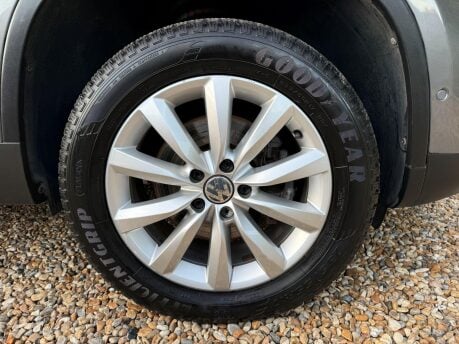 Volkswagen Tiguan 2.0 TDI BlueMotion Tech Match DSG 4WD Euro 5 (s/s) 5dr 16