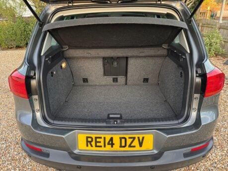 Volkswagen Tiguan 2.0 TDI BlueMotion Tech Match DSG 4WD Euro 5 (s/s) 5dr 39