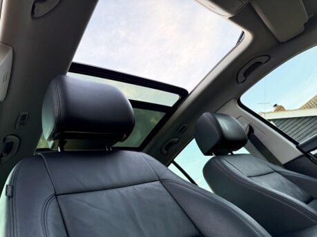 Volkswagen Tiguan 2.0 TDI BlueMotion Tech Match DSG 4WD Euro 5 (s/s) 5dr 3