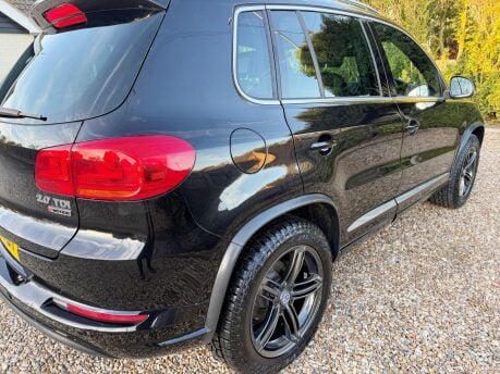 Volkswagen Tiguan 2.0 TDI BlueMotion Tech R-Line Edition 4WD Euro 6 (s/s) 5dr 10