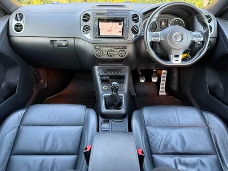 Volkswagen Tiguan 2.0 TDI BlueMotion Tech R-Line Edition 4WD Euro 6 (s/s) 5dr 24