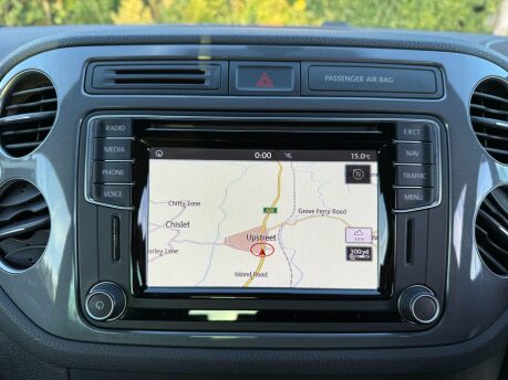 Volkswagen Tiguan 2.0 TDI BlueMotion Tech R-Line Edition 4WD Euro 6 (s/s) 5dr 22