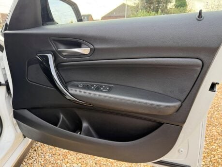 BMW 1 Series 3.0 M140i Auto Euro 6 (s/s) 5dr 26