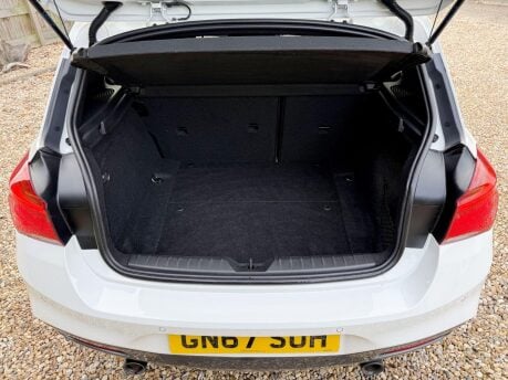 BMW 1 Series 3.0 M140i Auto Euro 6 (s/s) 5dr 33