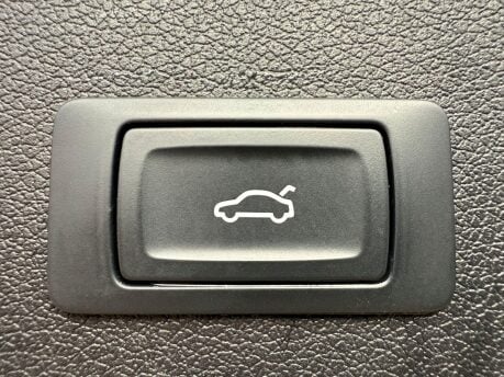 Audi Q5 2.0 TDI S line Plus S Tronic quattro Euro 5 (s/s) 5dr 31