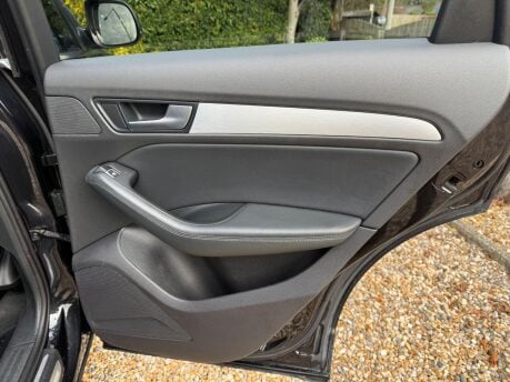 Audi Q5 2.0 TDI S line Plus S Tronic quattro Euro 5 (s/s) 5dr 26