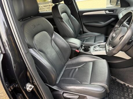 Audi Q5 2.0 TDI S line Plus S Tronic quattro Euro 5 (s/s) 5dr 23