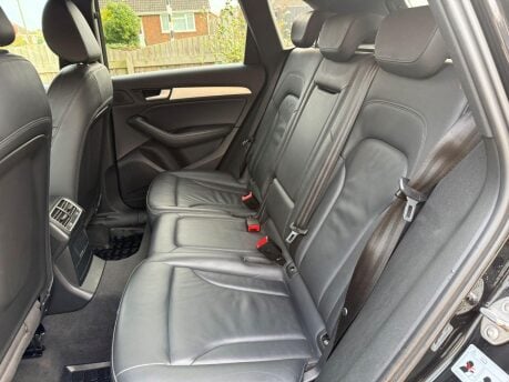 Audi Q5 2.0 TDI S line Plus S Tronic quattro Euro 5 (s/s) 5dr 29