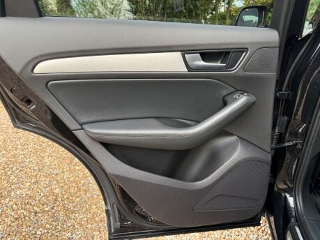 Audi Q5 2.0 TDI S line Plus S Tronic quattro Euro 5 (s/s) 5dr 30