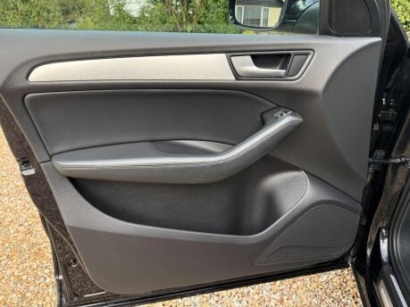 Audi Q5 2.0 TDI S line Plus S Tronic quattro Euro 5 (s/s) 5dr 28