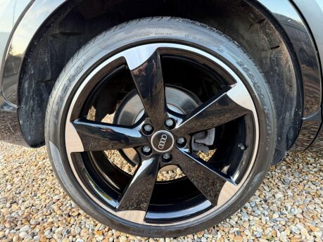 Audi Q3 2.0 TDI Black Edition quattro Euro 6 (s/s) 5dr 15