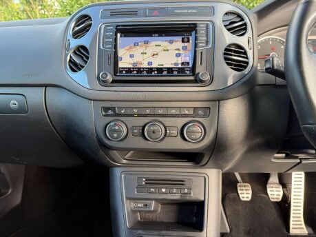 Volkswagen Tiguan 2.0 TDI BlueMotion Tech R-Line Edition 4WD Euro 6 (s/s) 5dr 18