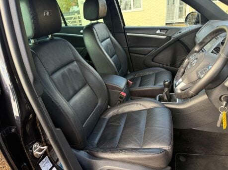 Volkswagen Tiguan 2.0 TDI BlueMotion Tech R-Line Edition 4WD Euro 6 (s/s) 5dr 23