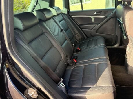 Volkswagen Tiguan 2.0 TDI BlueMotion Tech R-Line Edition 4WD Euro 6 (s/s) 5dr 26