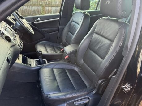 Volkswagen Tiguan 2.0 TDI BlueMotion Tech R-Line Edition 4WD Euro 6 (s/s) 5dr 28