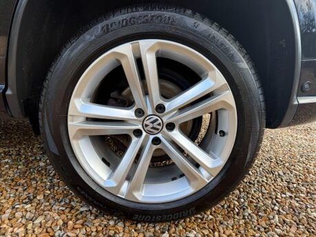 Volkswagen Tiguan 2.0 TDI BlueMotion Tech R-Line Edition 4WD Euro 6 (s/s) 5dr 11