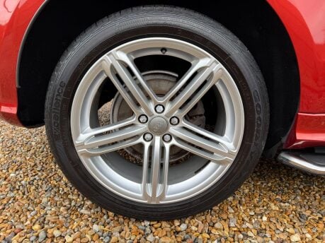 Audi Q5 2.0 TDI S line Plus SUV 5dr Diesel S Tronic quattro Euro 6 (s/s) (190 ps) 15