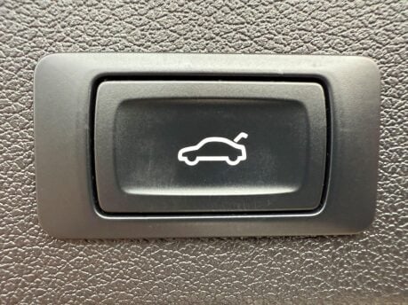 Audi Q5 2.0 TDI S line Plus SUV 5dr Diesel S Tronic quattro Euro 6 (s/s) (190 ps) 38