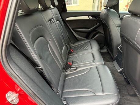 Audi Q5 2.0 TDI S line Plus SUV 5dr Diesel S Tronic quattro Euro 6 (s/s) (190 ps) 31