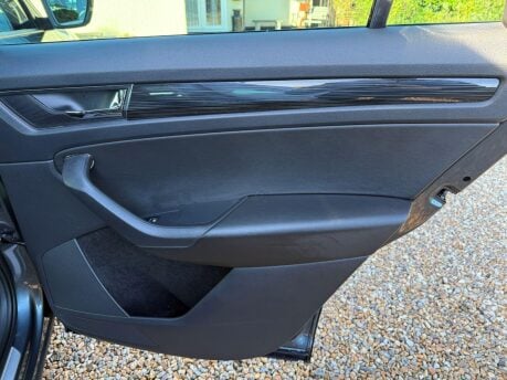 Skoda Kodiaq 2.0 TDI SE L DSG 4WD Euro 6 (s/s) 5dr (7 Seat) 30