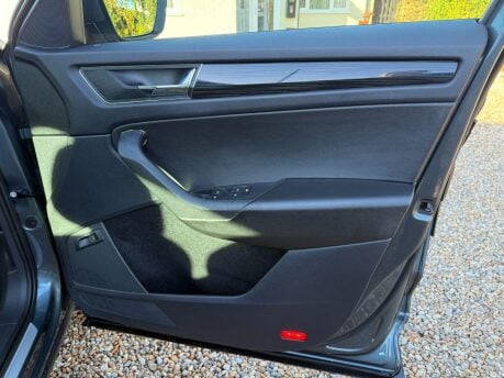 Skoda Kodiaq 2.0 TDI SE L DSG 4WD Euro 6 (s/s) 5dr (7 Seat) 28