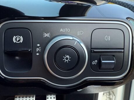 Mercedes-Benz A Class 1.3 A200 AMG Line (Premium Plus) 7G-DCT Euro 6 (s/s) 5dr 25