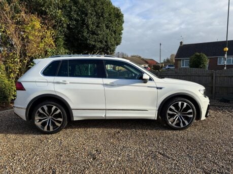 Volkswagen Tiguan 2.0 TDI R-Line Tech DSG Euro 6 (s/s) 5dr 5
