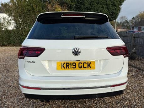 Volkswagen Tiguan 2.0 TDI R-Line Tech DSG Euro 6 (s/s) 5dr 10