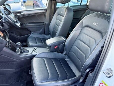 Volkswagen Tiguan 2.0 TDI R-Line Tech DSG Euro 6 (s/s) 5dr 34