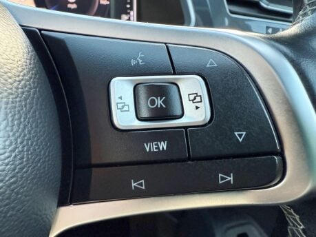 Volkswagen Tiguan 2.0 TDI R-Line Tech DSG Euro 6 (s/s) 5dr 20