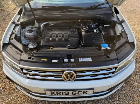 Volkswagen Tiguan 2.0 TDI R-Line Tech DSG Euro 6 (s/s) 5dr 16