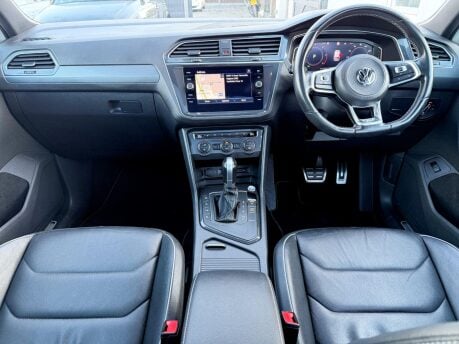 Volkswagen Tiguan 2.0 TDI R-Line Tech DSG Euro 6 (s/s) 5dr 33