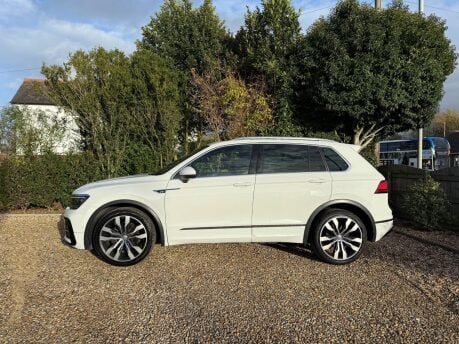 Volkswagen Tiguan 2.0 TDI R-Line Tech DSG Euro 6 (s/s) 5dr 4