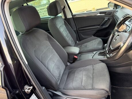 Volkswagen Tiguan 2.0 TDI BlueMotion Tech SEL DSG Euro 6 (s/s) 5dr 28