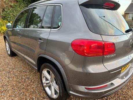 Volkswagen Tiguan 2.0 TDI BlueMotion Tech R-Line 4WD Euro 5 (s/s) 5dr 12