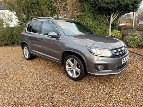 Volkswagen Tiguan 2.0 TDI BlueMotion Tech R-Line 4WD Euro 5 (s/s) 5dr 4