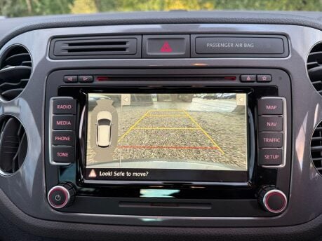 Volkswagen Tiguan 2.0 TDI BlueMotion Tech R-Line 4WD Euro 5 (s/s) 5dr 18