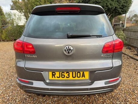 Volkswagen Tiguan 2.0 TDI BlueMotion Tech R-Line 4WD Euro 5 (s/s) 5dr 11
