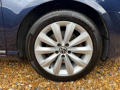 Volkswagen Passat 2.0 TDI BlueMotion Tech Highline DSG Euro 5 (s/s) 5dr 13