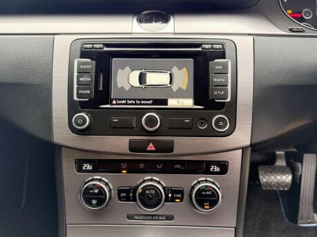 Volkswagen Passat 2.0 TDI BlueMotion Tech Highline DSG Euro 5 (s/s) 5dr 18