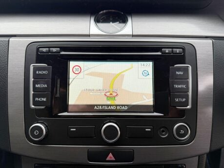 Volkswagen Passat 2.0 TDI BlueMotion Tech Highline DSG Euro 5 (s/s) 5dr 19