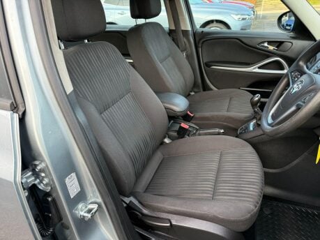 Vauxhall Zafira 1.8 16V Exclusiv Euro 5 5dr 16