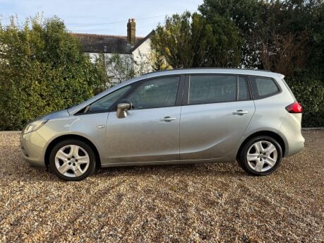 Vauxhall Zafira 1.8 16V Exclusiv Euro 5 5dr 3