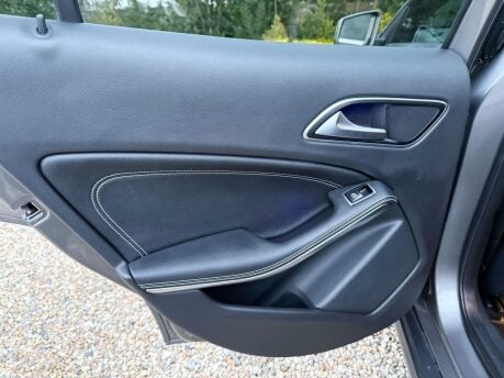 Mercedes-Benz GLA 2.1 GLA200d Sport (Premium Plus) Euro 6 (s/s) 5dr 30