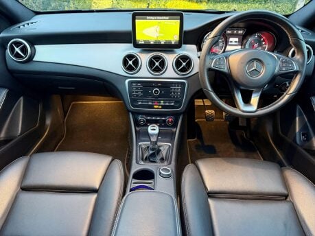 Mercedes-Benz GLA 2.1 GLA200d Sport (Premium Plus) Euro 6 (s/s) 5dr 21
