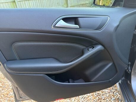 Mercedes-Benz B Class 2.1 B220 CDI Sport 7G-DCT Euro 6 (s/s) 5dr 27