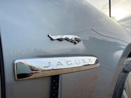 Jaguar XF 3.0d V6 Portfolio Sportbrake Auto Euro 5 (s/s) 5dr 12
